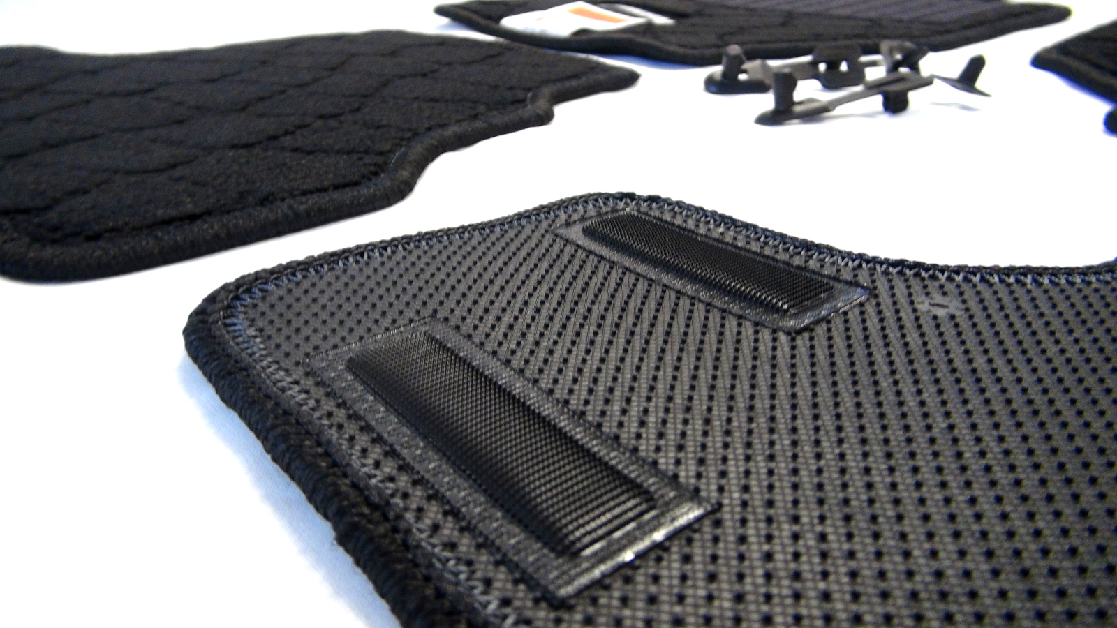 Fußmatten-Set DLX für SUZUKI JIMNY GJ